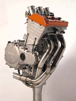 photo moteur laverda 3 cylindres droit